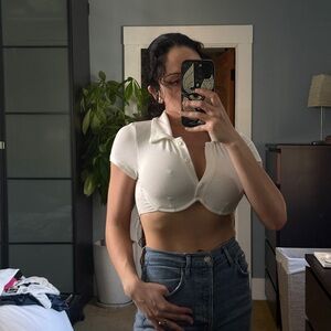 Women's White Cropped Button-Up Top